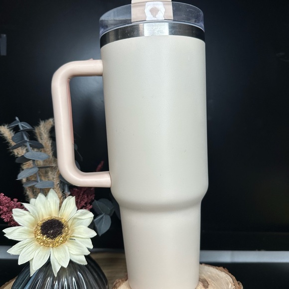 Stanley X Starbucks Cream and Pink Tumbler with Handle - Picture 3 of 7